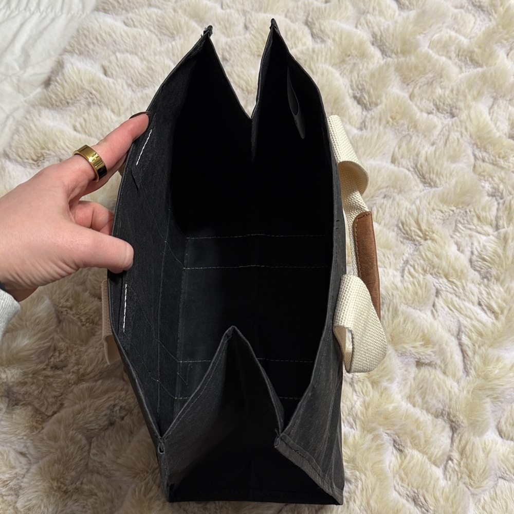 Boxy Tote Mini - Picture 2 of 13